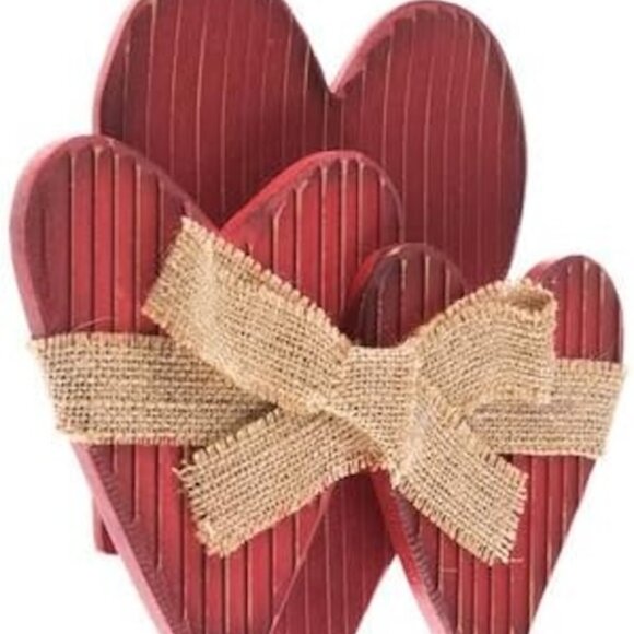 Red Triple Heart Wood Decor with Burlap Bow Decoration Valentine's Day Gift - Picture 2 of 3
